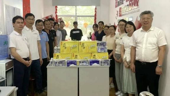 白云山盈康紀檢聯合多部門深入銷區開展專項監督檢查及走訪慰問活動